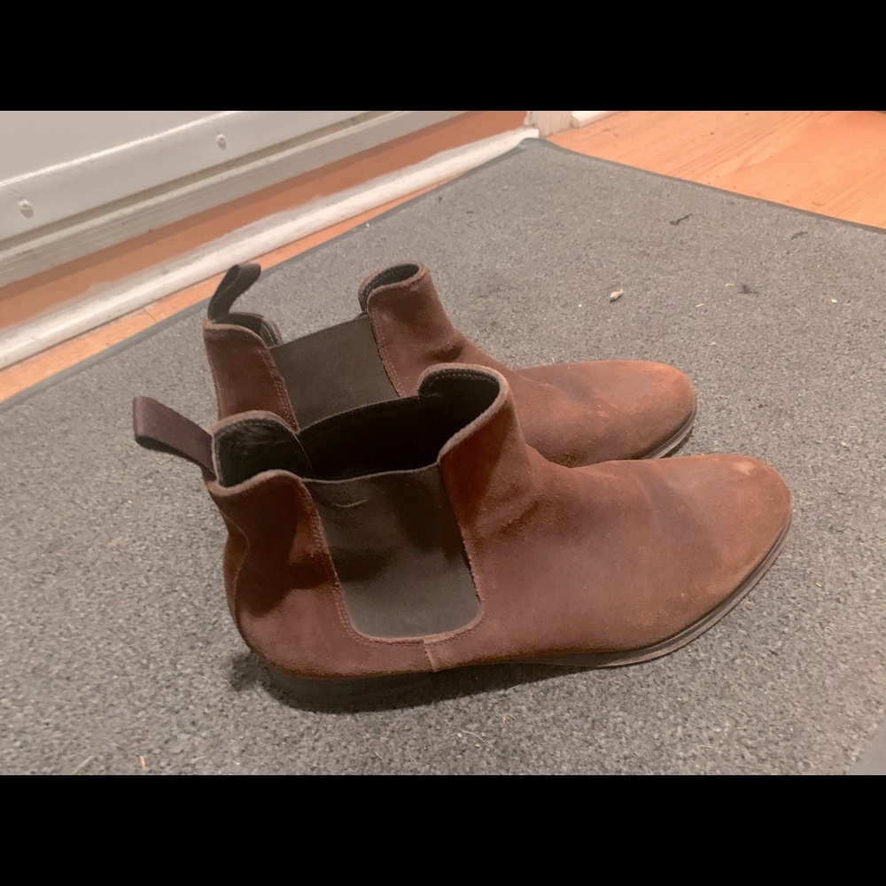 Used Chelsea boots
